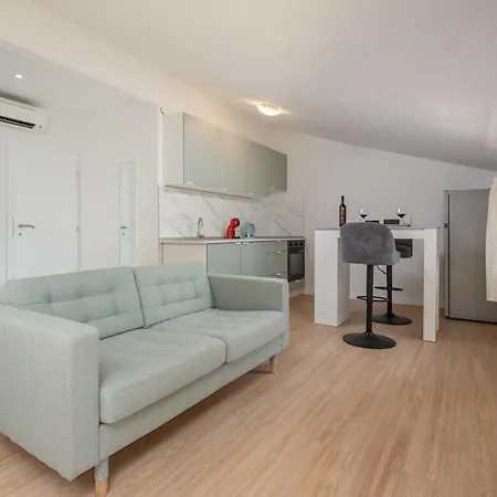 Apartment Mili *